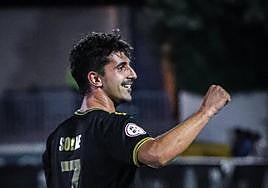 Soldevila celebra el tanto de la victoria en el descuento.