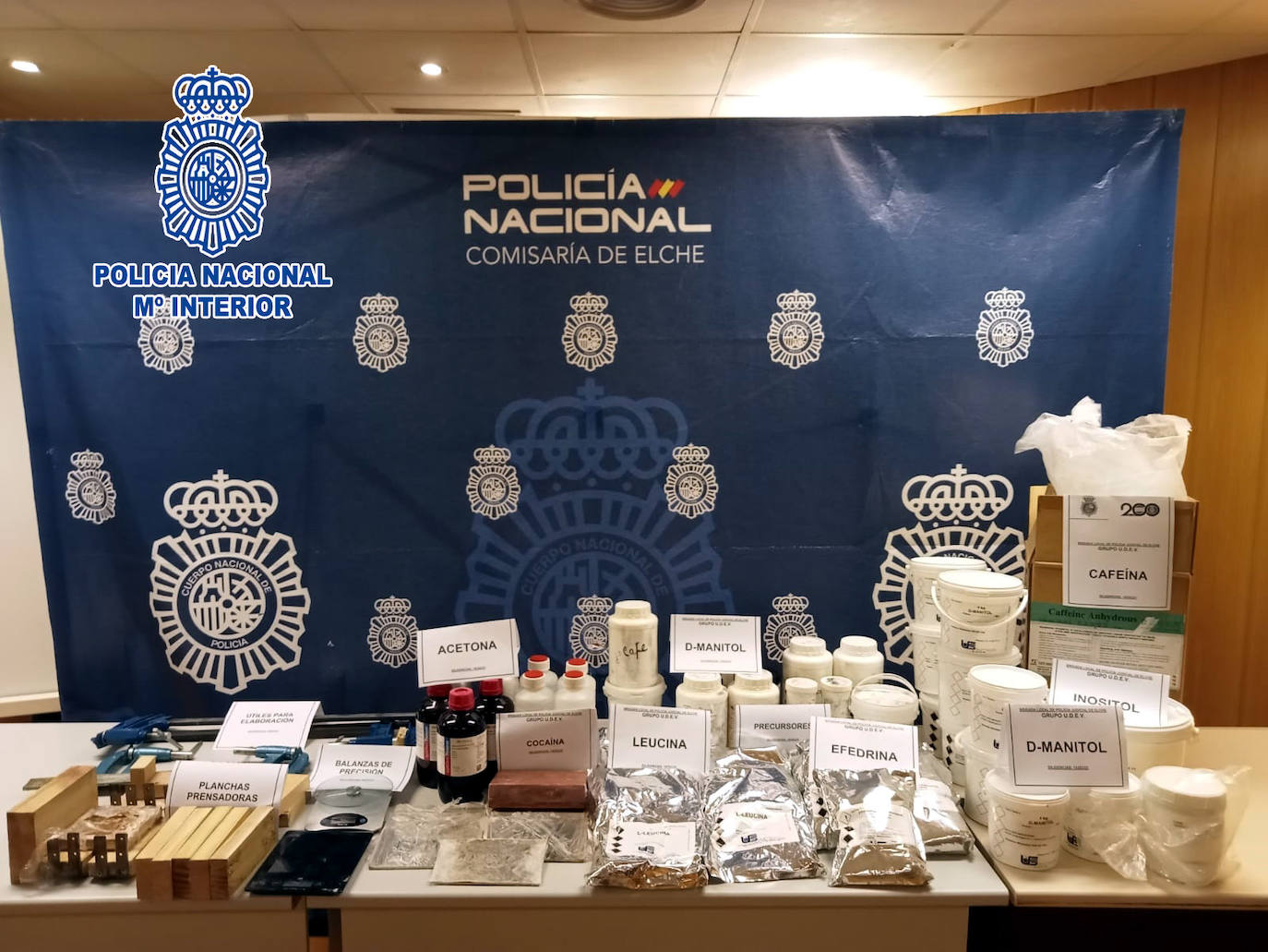 Materiales confiscados en los registros llevados a cabo.