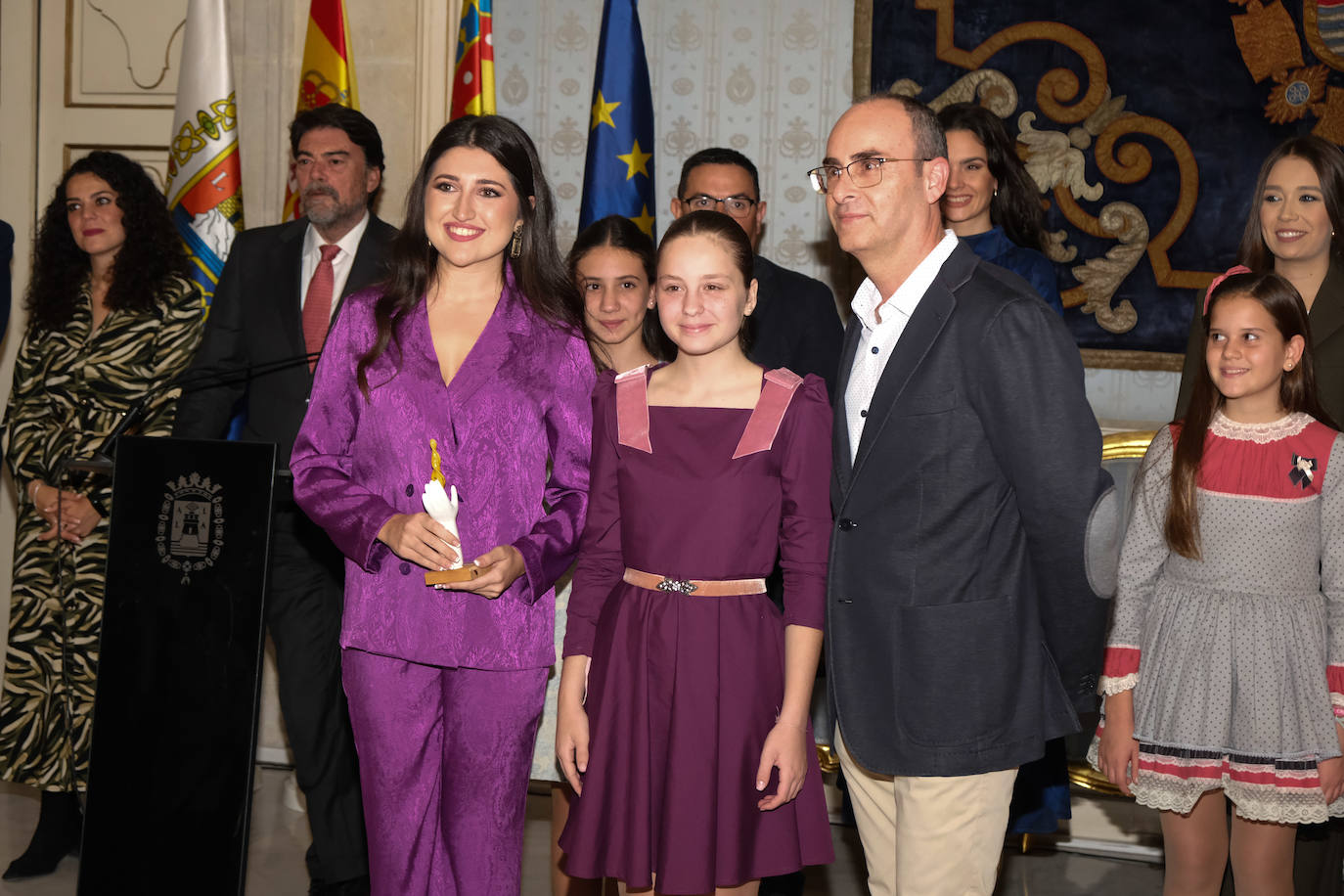 Entrega de premios a los artistas de las Hogueras de Alicante