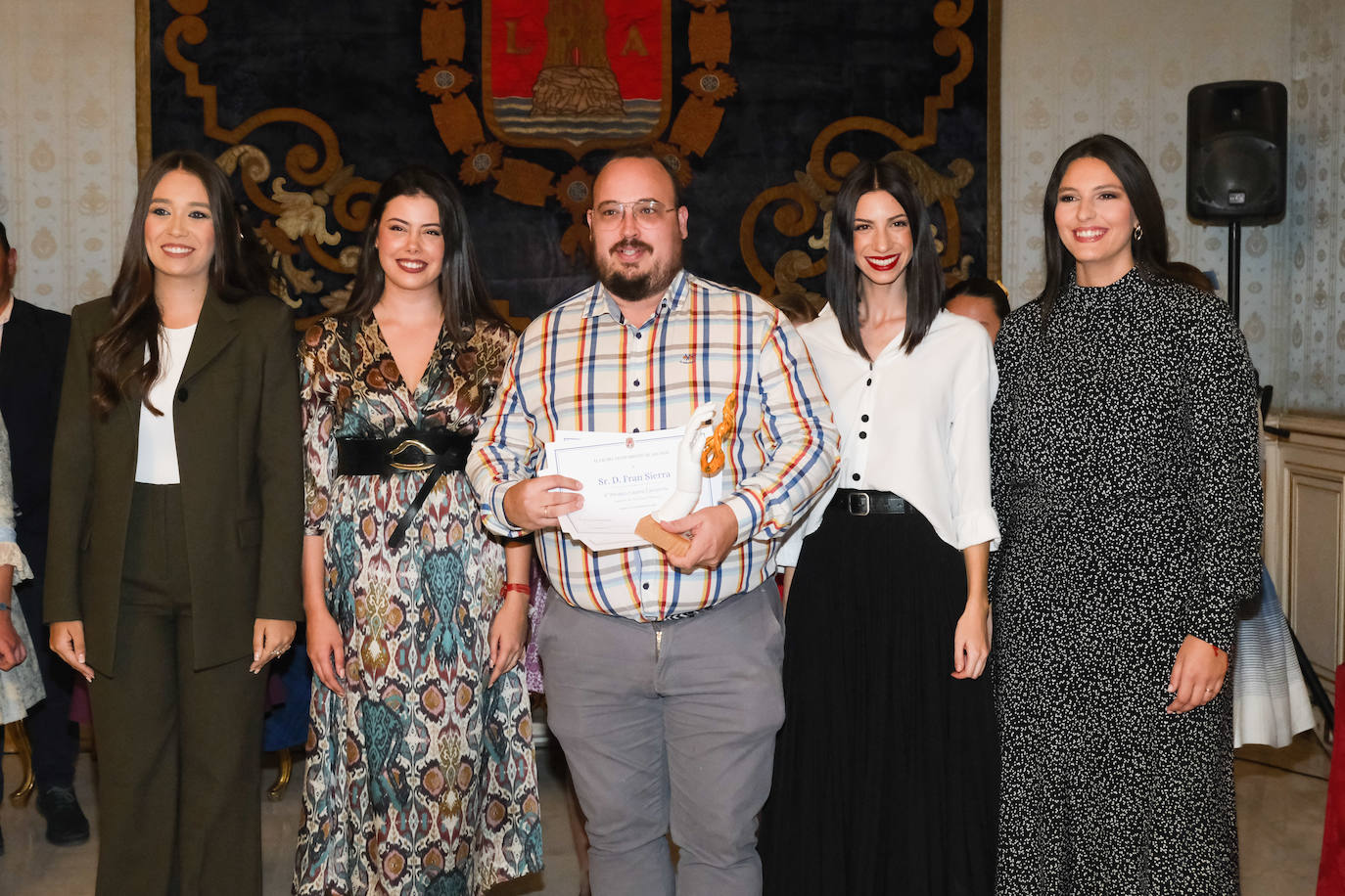 Entrega de premios a los artistas de las Hogueras de Alicante