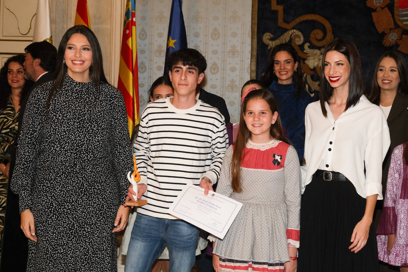 Entrega de premios a los artistas de las Hogueras de Alicante