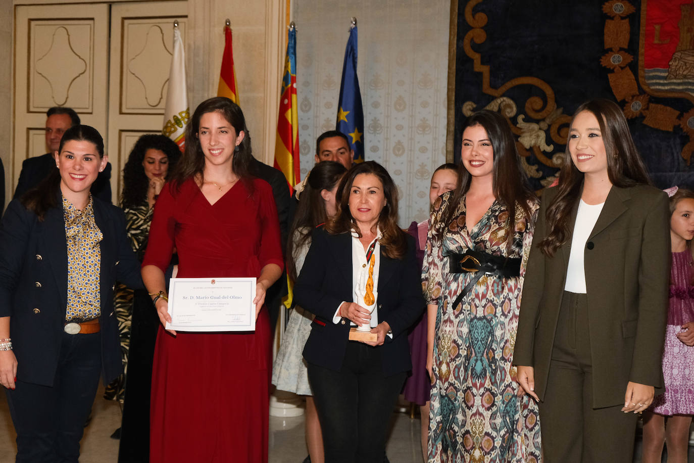 Entrega de premios a los artistas de las Hogueras de Alicante