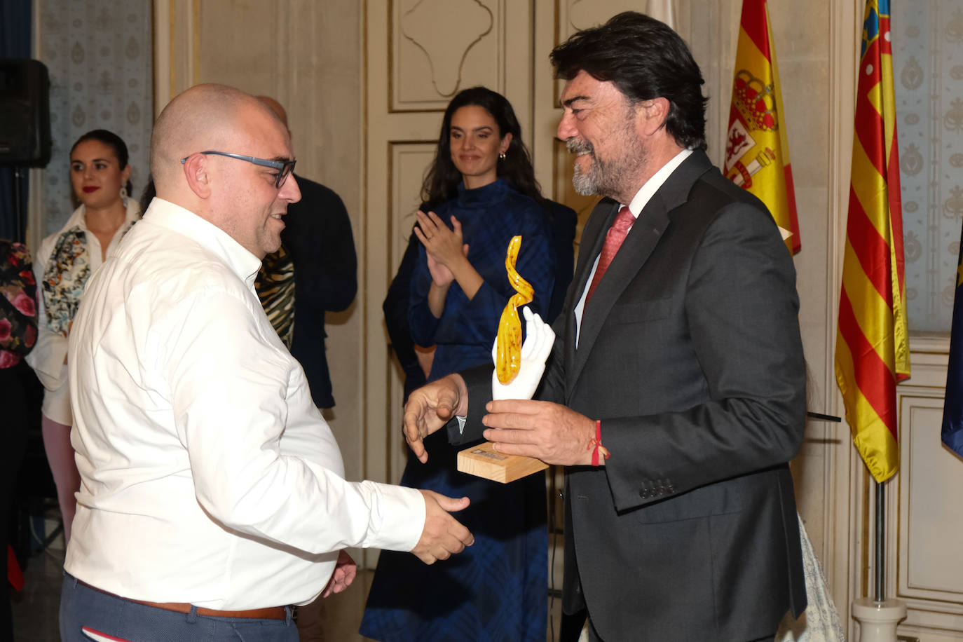 Entrega de premios a los artistas de las Hogueras de Alicante