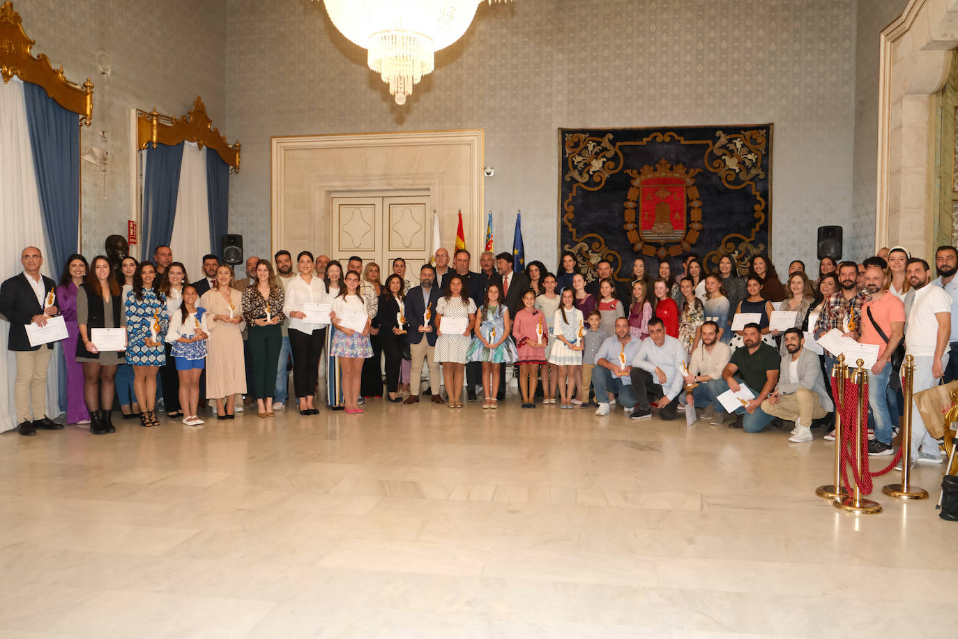 Entrega de premios a los artistas de las Hogueras de Alicante