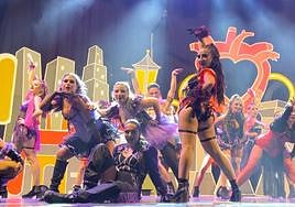 Actuación de la hoguera Don Bosco en los playbacks.