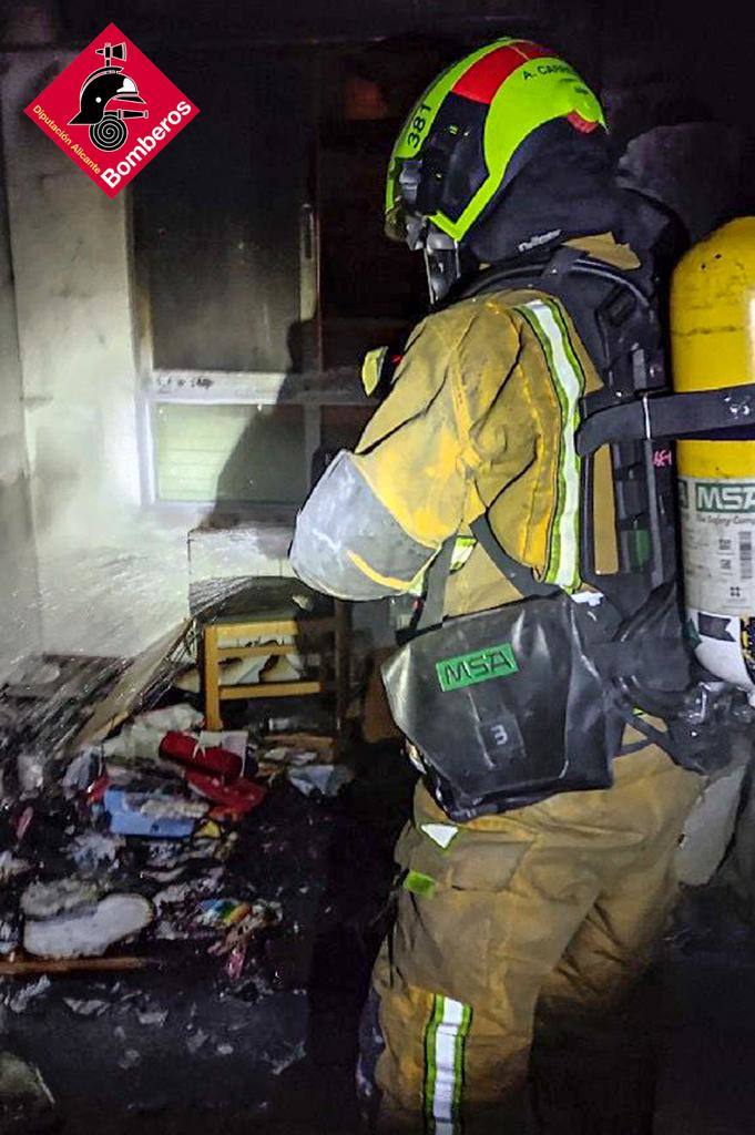 Incendio de la vivienda en Alcoi.