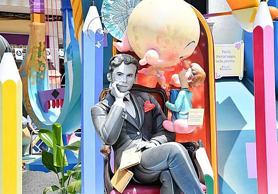 Ninot de Federico García Lorca de la hoguera Sèneca-Autobusos.