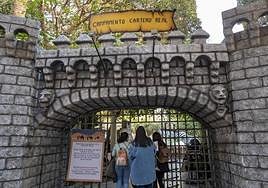 Campamento de las carteras reales en la plaza Gabriel Miró.