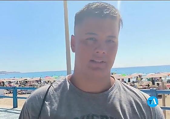 Debate sobre una hipotética prohibición del tabaco en las playas.