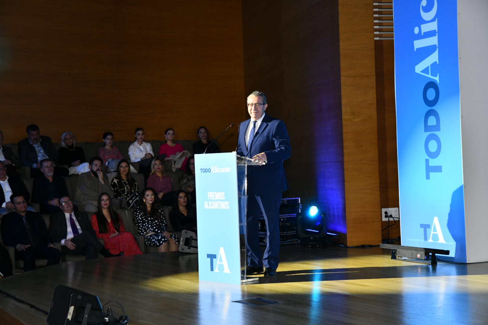 La sociedad respalda en masa la primera edición de los Premios Alicantinos