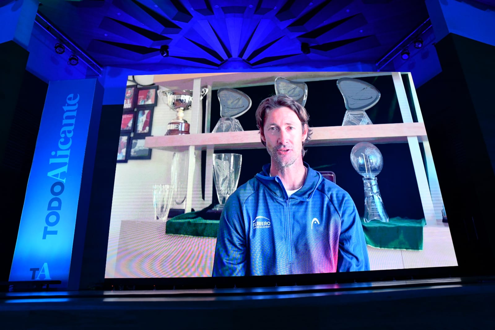 La sociedad respalda en masa la primera edición de los Premios Alicantinos