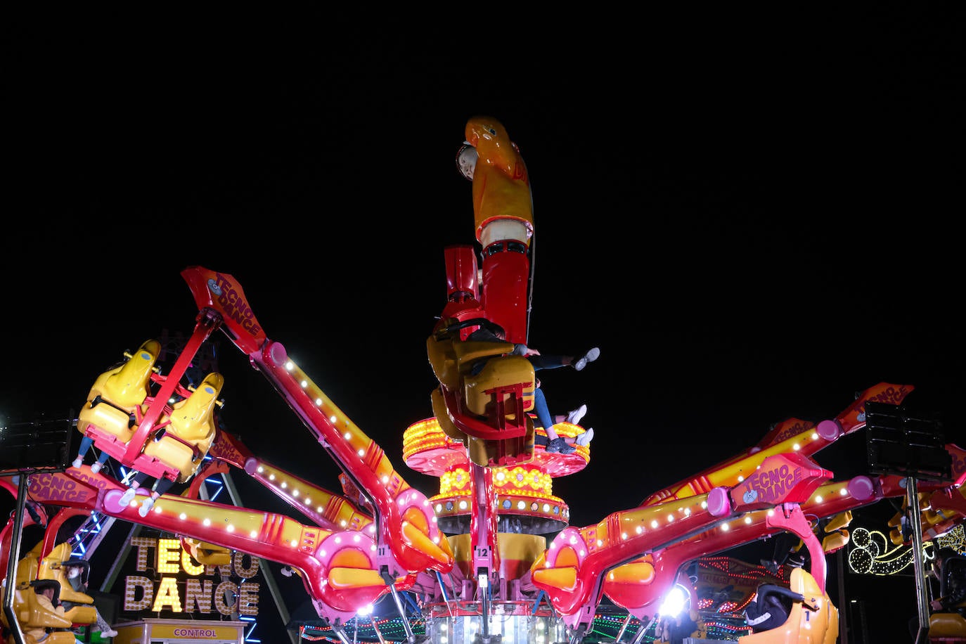 Así es la feria de Navidad que abre sus puertas en Alicante