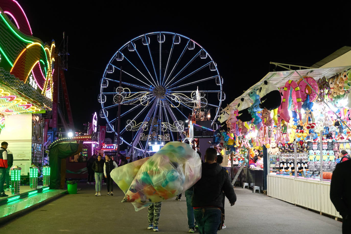 Así es la feria de Navidad que abre sus puertas en Alicante