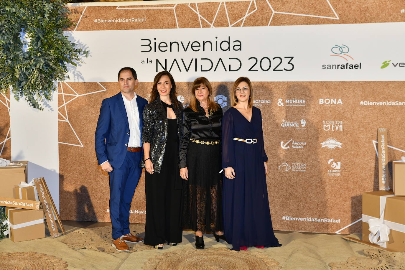 El cóctel solidario de Vectalia, en imágenes