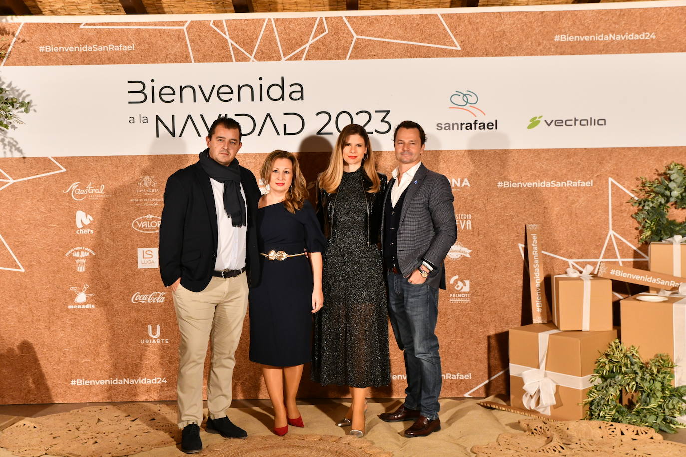 El cóctel solidario de Vectalia, en imágenes