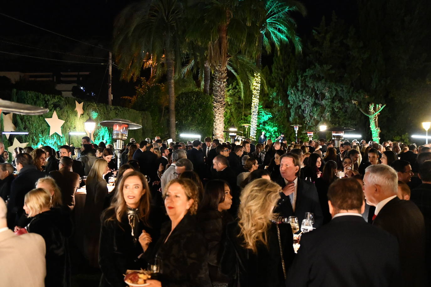 El cóctel solidario de Vectalia, en imágenes