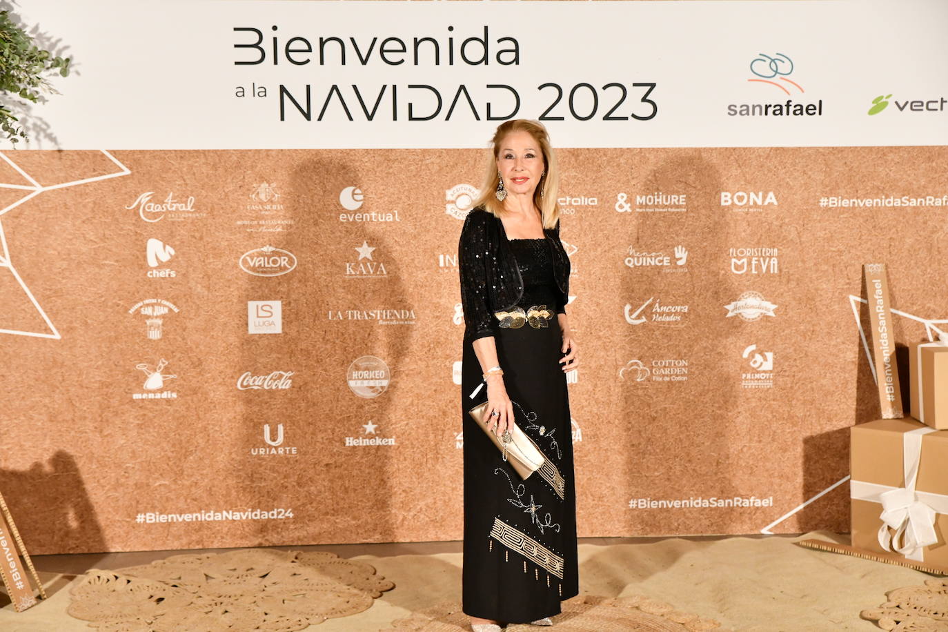 El cóctel solidario de Vectalia, en imágenes