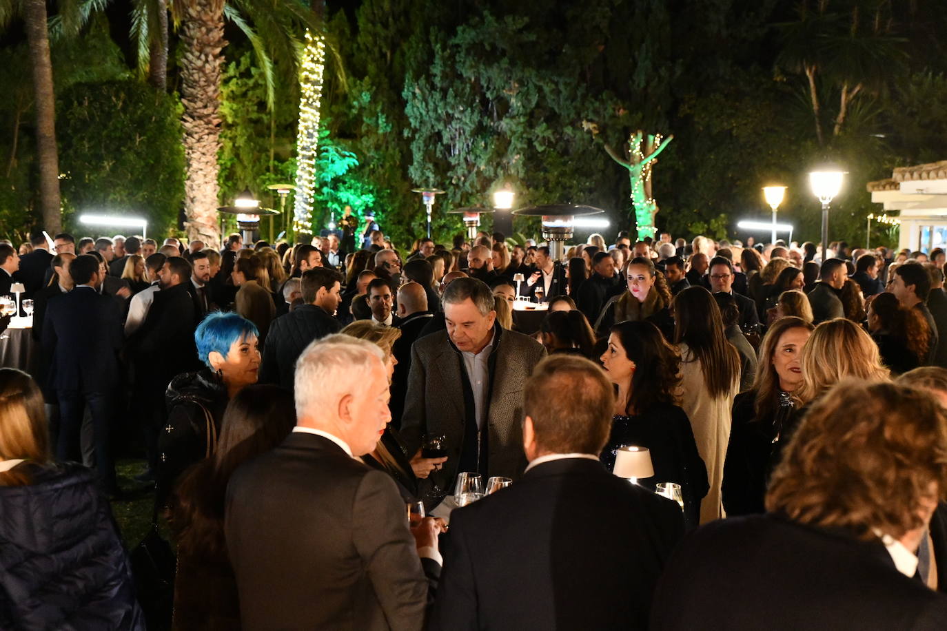 El cóctel solidario de Vectalia, en imágenes