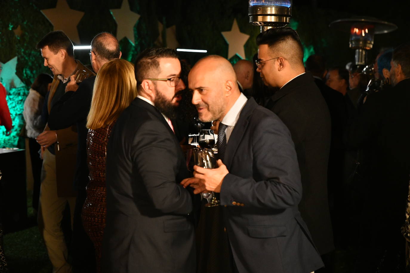 El cóctel solidario de Vectalia, en imágenes