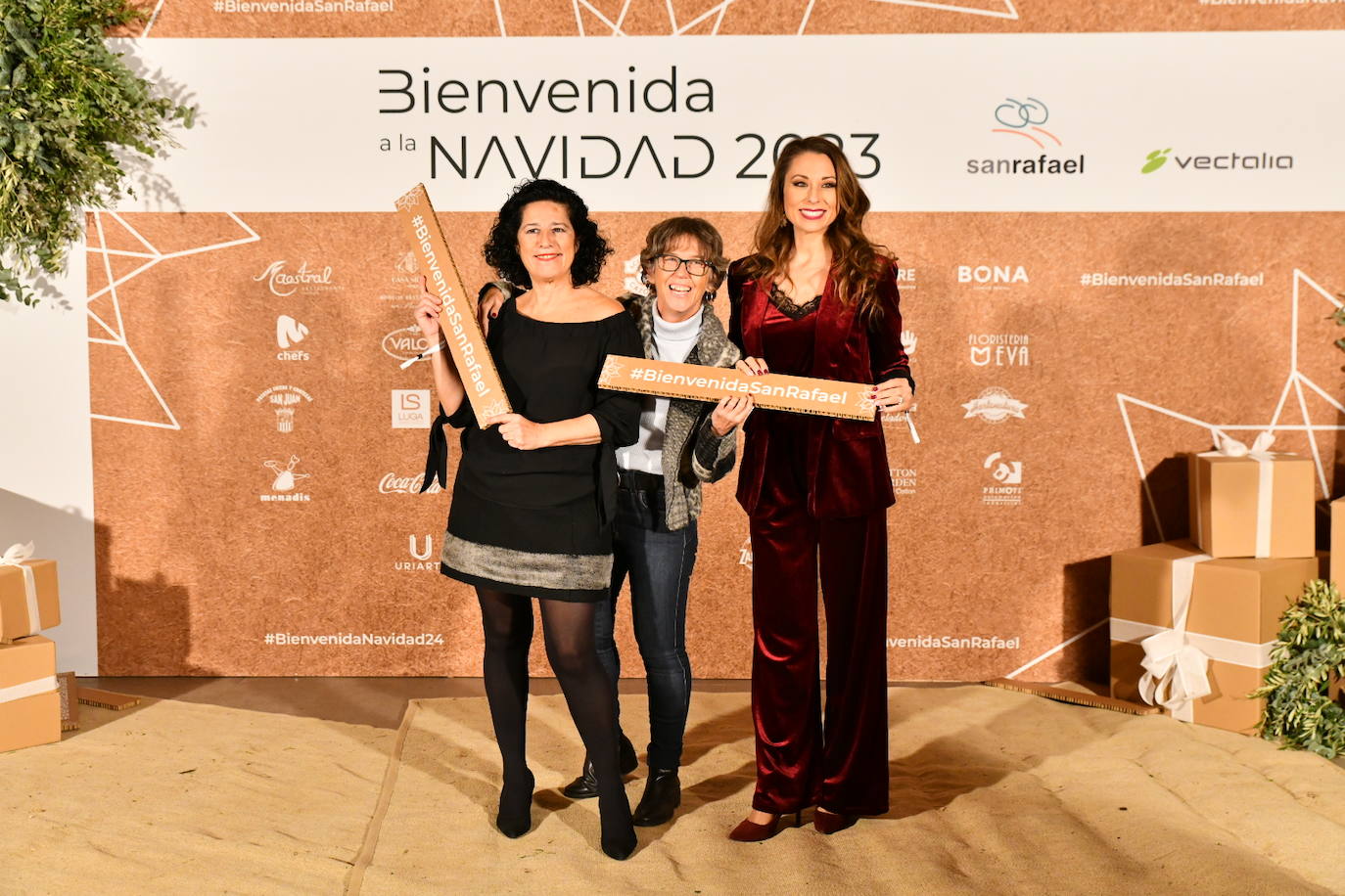 El cóctel solidario de Vectalia, en imágenes