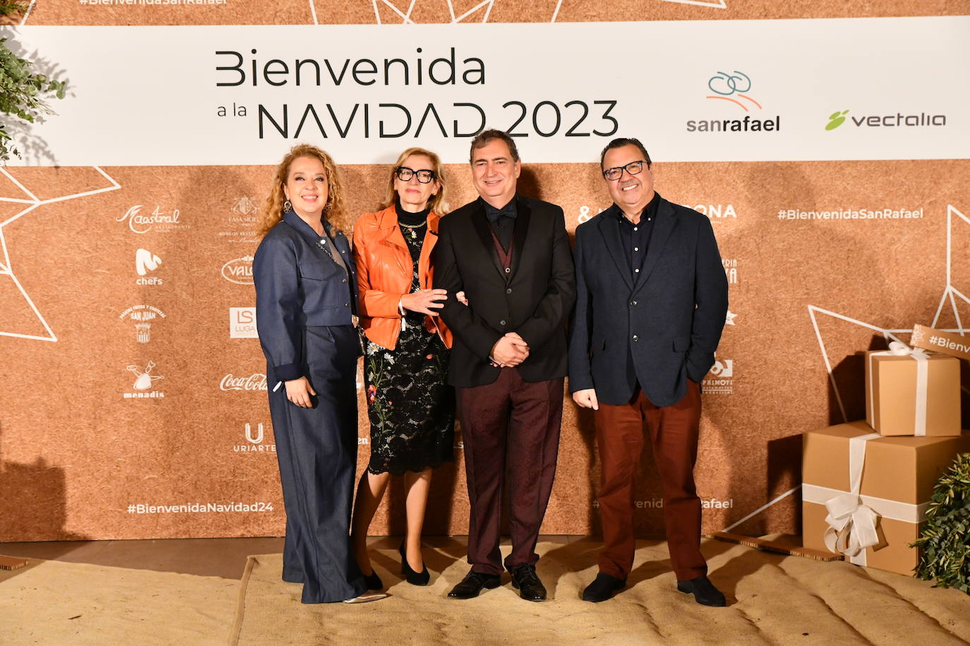 El cóctel solidario de Vectalia, en imágenes