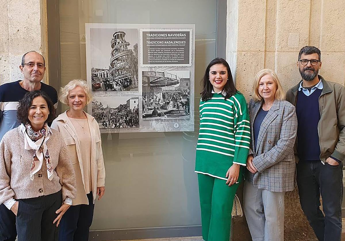 Inauguración de la exposición 'Tradiciones navideñas' en Alicante.