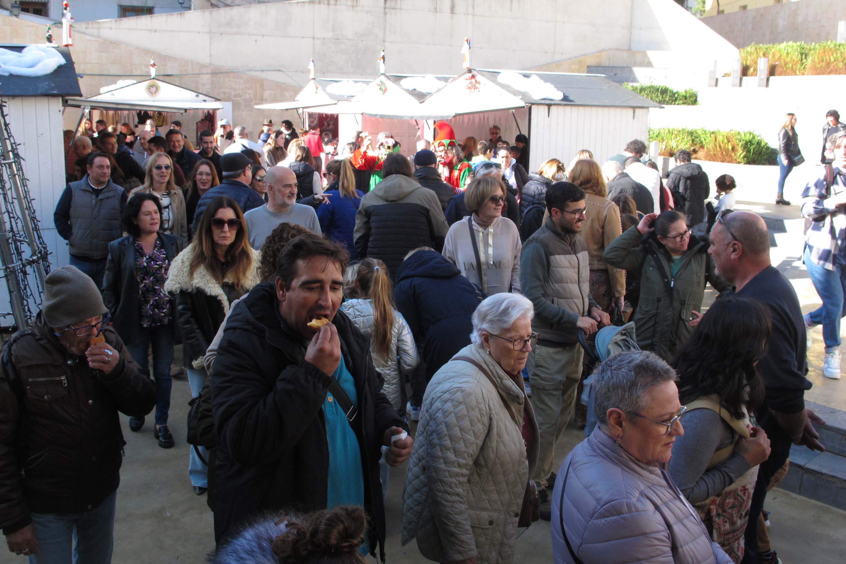 El Mercat de Nadal llena las calles de Dénia