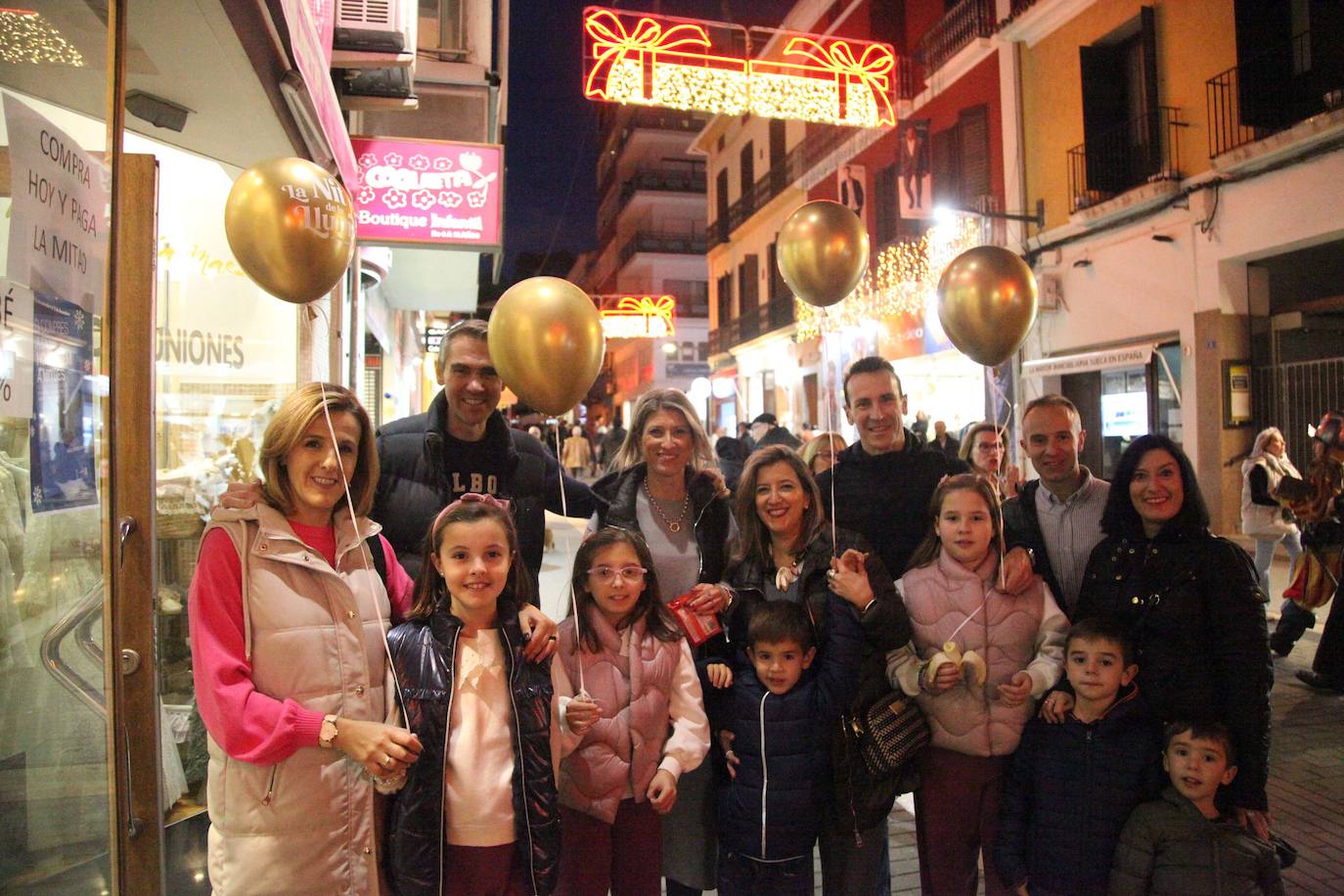 Comercio y público encienden la &#039;Nit de Llum&#039; de Dénia