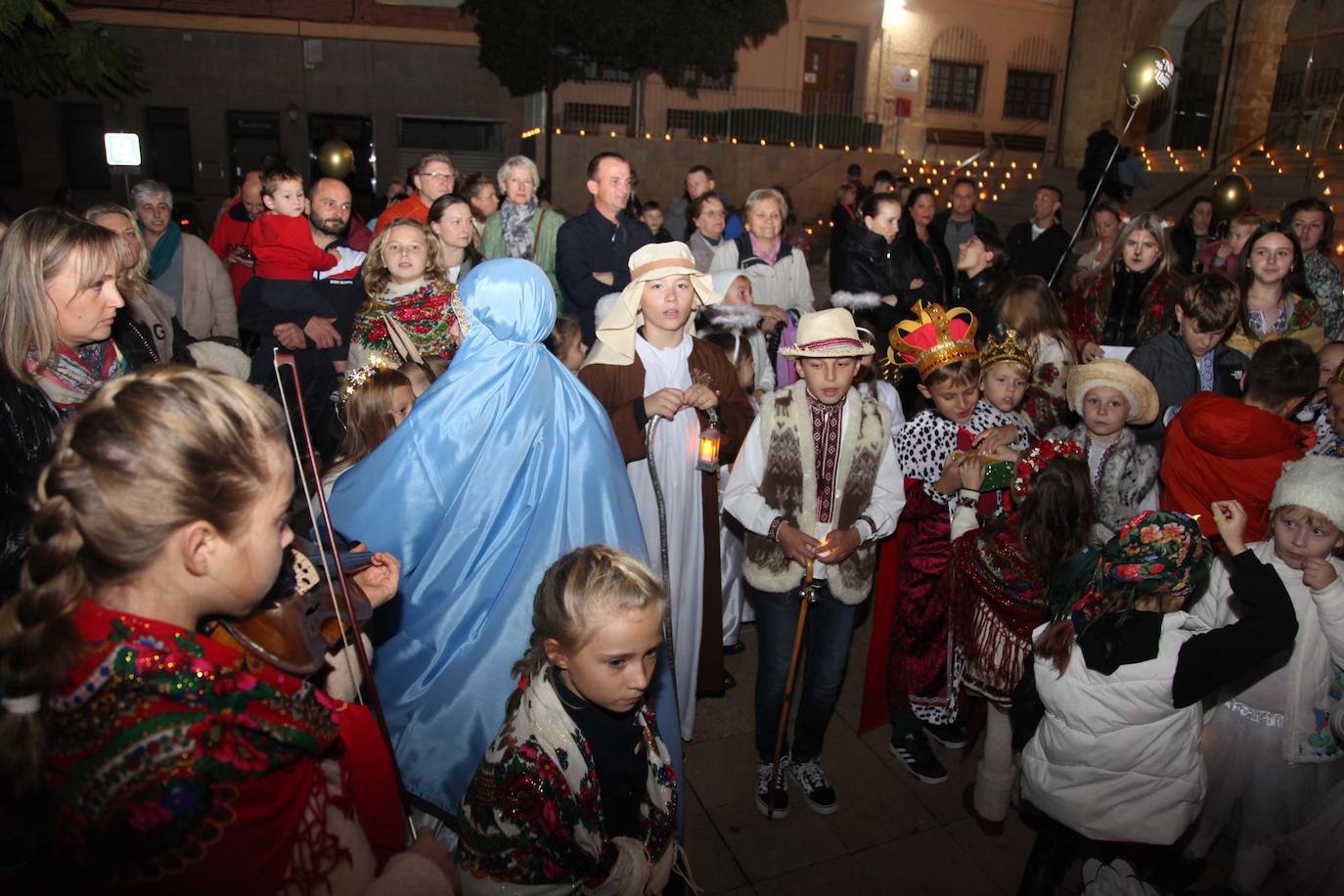 Comercio y público encienden la &#039;Nit de Llum&#039; de Dénia