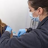 Las infecciones respiratorias dan tregua a Alicante y su incidencia baja un 30% respecto al año pasado