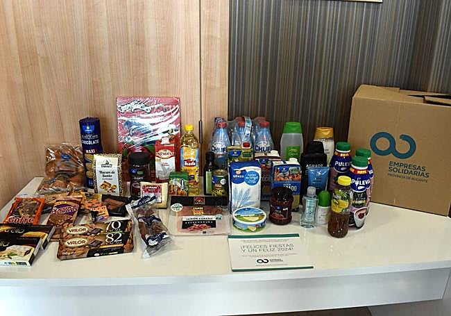 Algunos de los lotes recaudados.