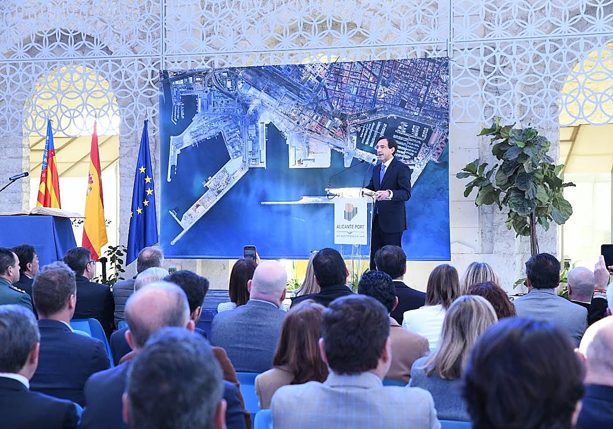 Un perfil dialogante al frente del Puerto de Alicante