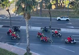 Momento del arranque de la 'Moto Papanoelada'.