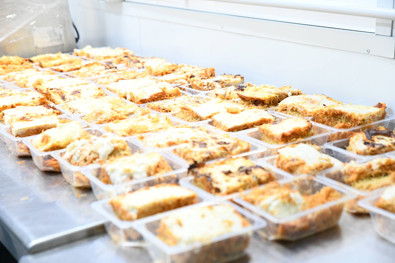 Los grandes chef dan el toque al cocido solidario de AGS