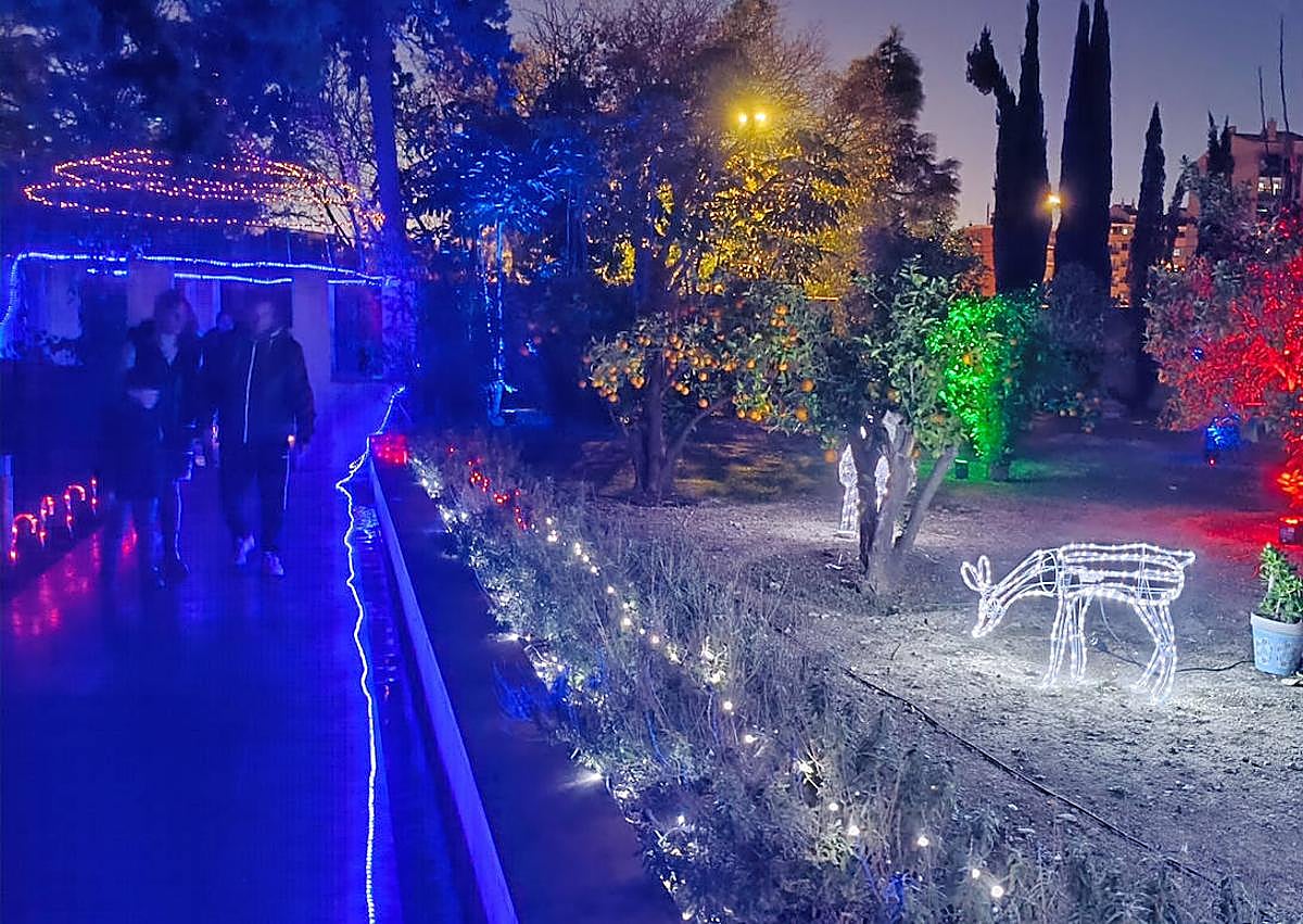Imagen secundaria 1 - Momentos del defile de Navidad en la Vila Joiosa. 