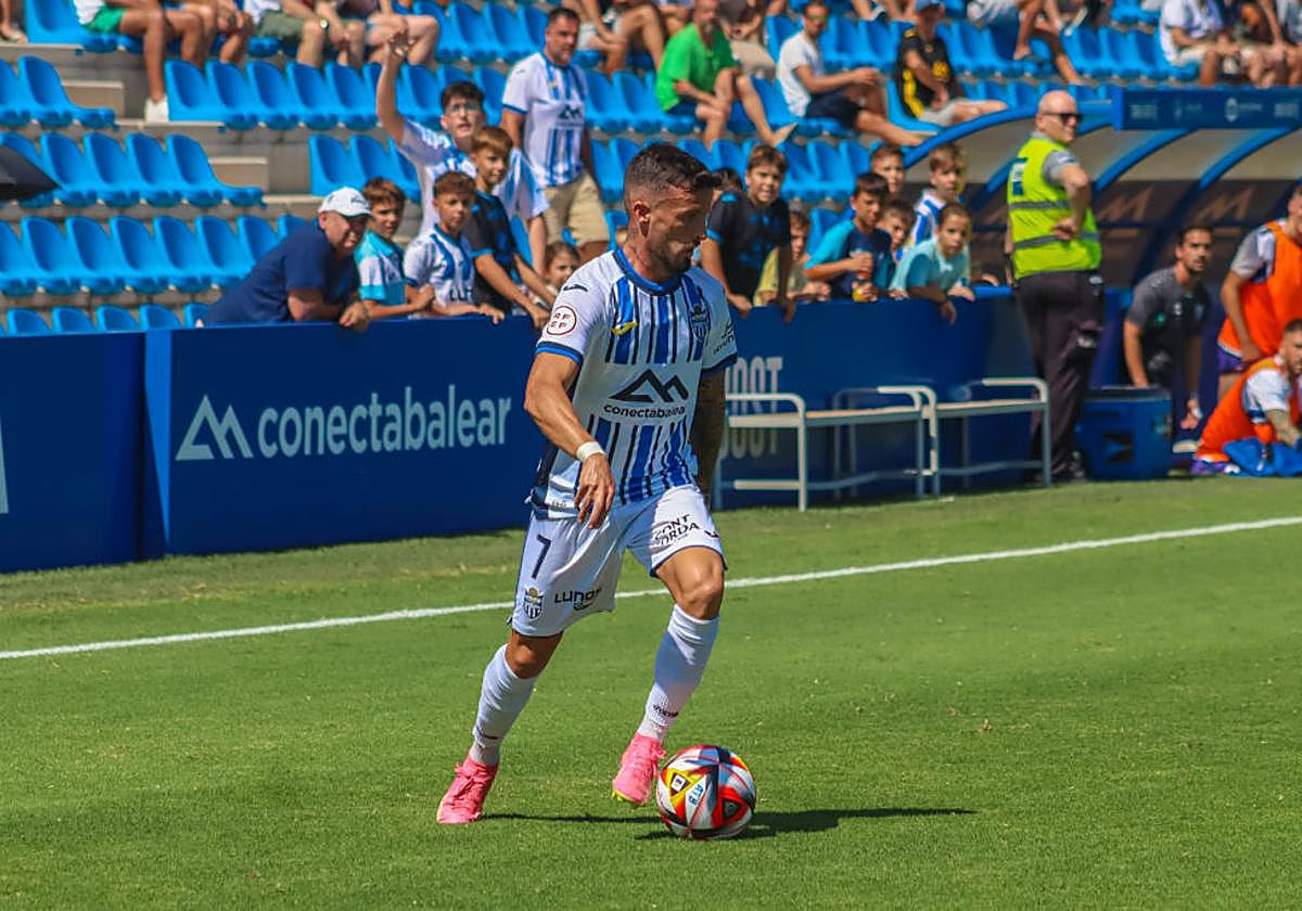 Javi Moreno, con la elástica del Atlético Baleares.