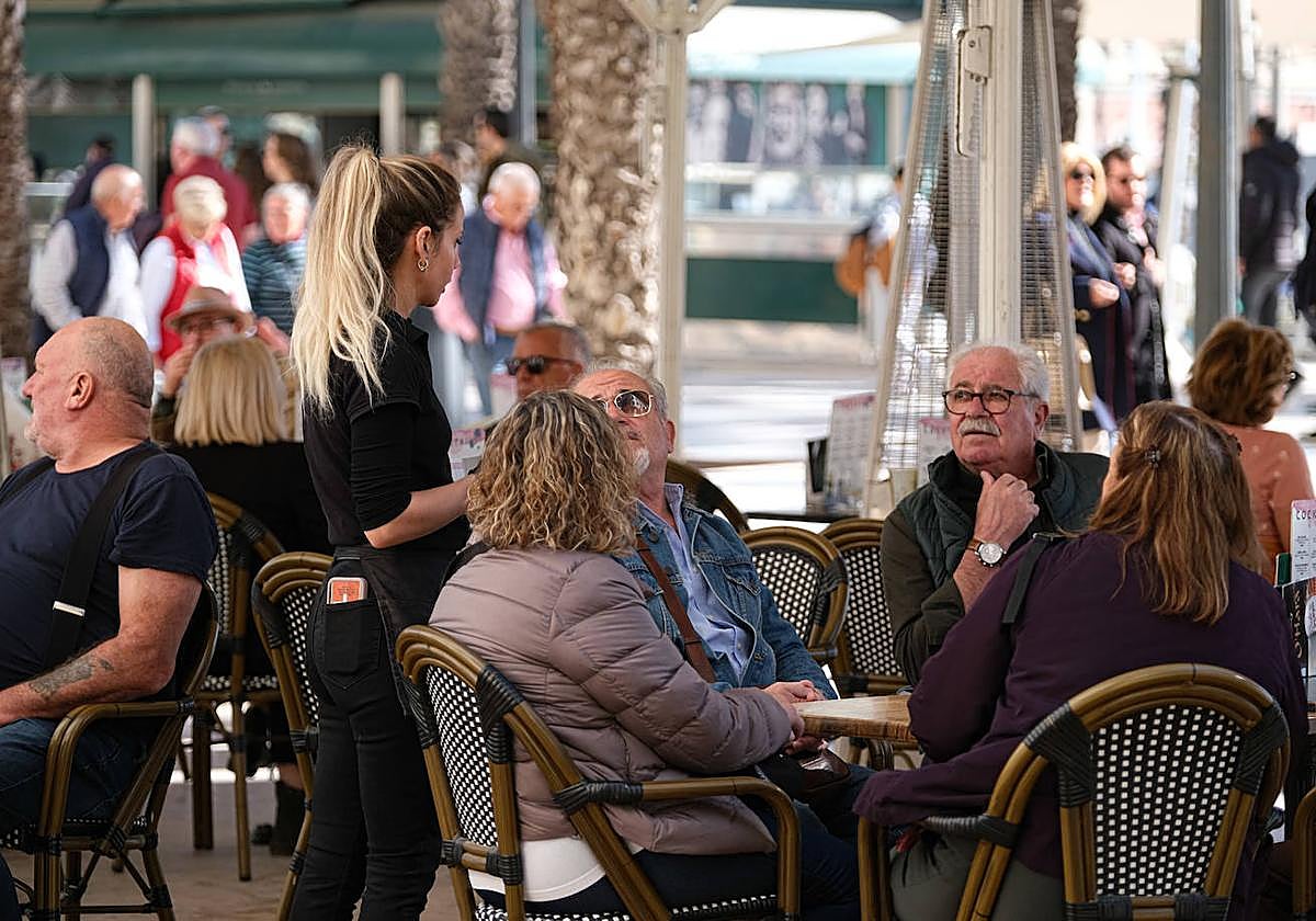 Una terraza de la Explanada llena.