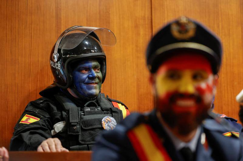 &#039;Els enfarinats&#039; vuelven a sembrar el caos en Ibi