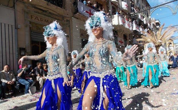 Otro de los trajes que se verán en la Cabgalta de Alicante.