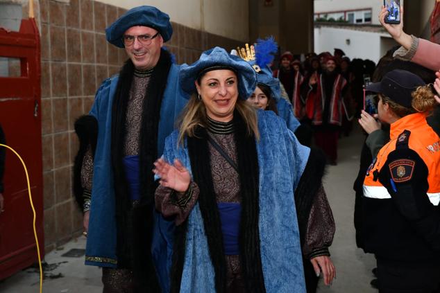 Los pajes reales comienzan a llegar a la plaza de Toros