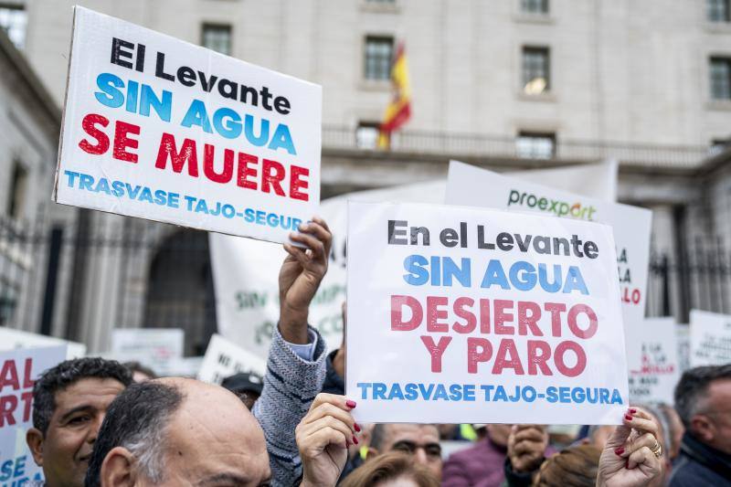 Fotos: Manifestación a favor del Trasvase Tajo-Segura