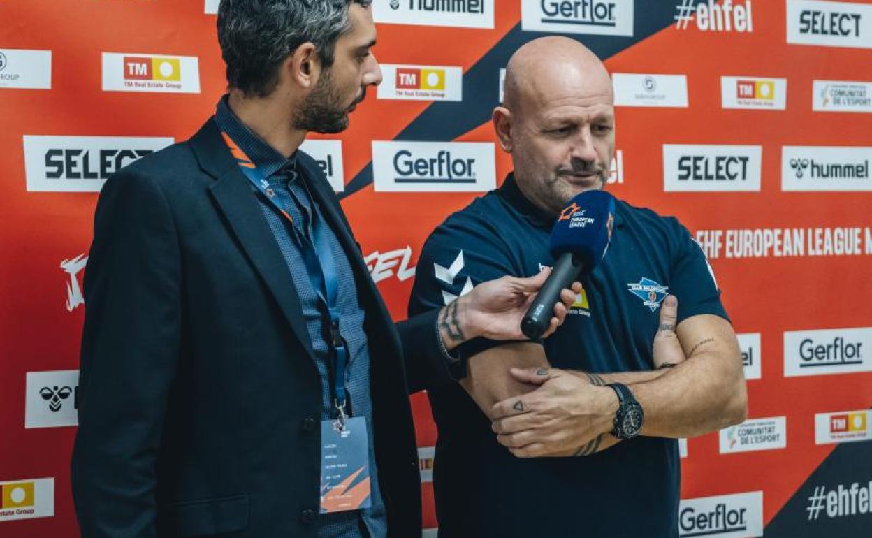 El actual técnico del TM Benidorm, Fernando Latorre 