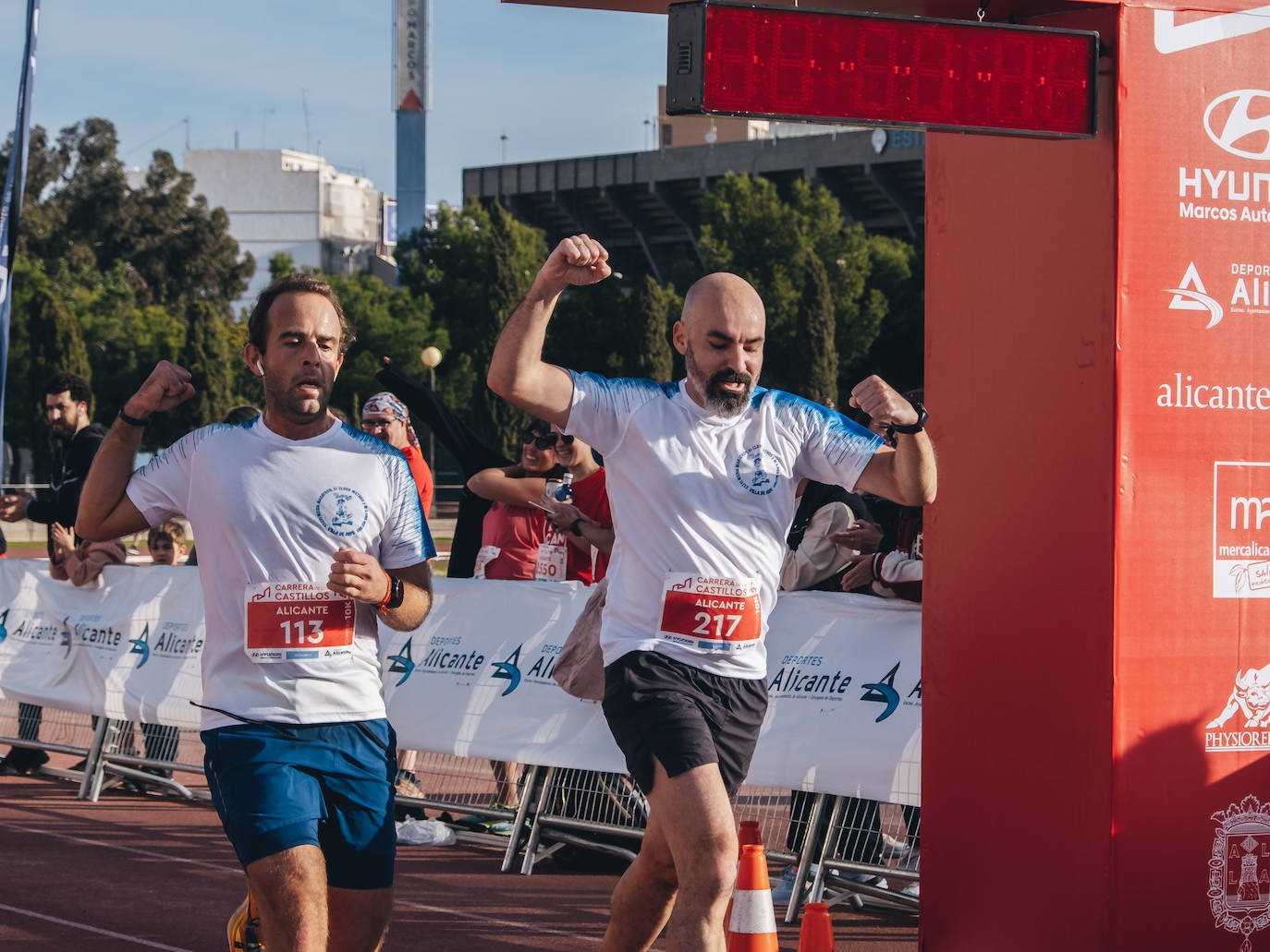 Fotos: Búscate en la Carrera de los Castillos de Alicante