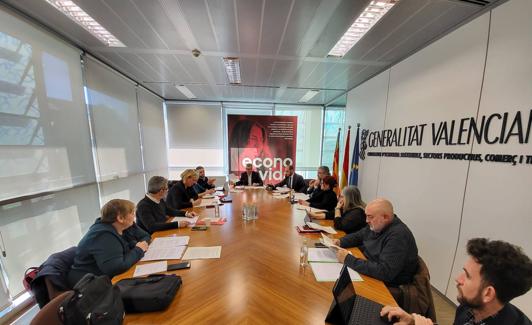 Reunión en la Generalitat sobre las ITV con el conseller de Economía, Rafa Climent, presidiéndola