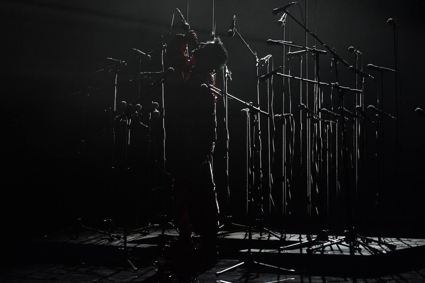 Agoney arrasa en Benidorm Fest | Fotos: Agoney triunfa en la semifinal del Benidorm Fest con el aplauso de crítica y público