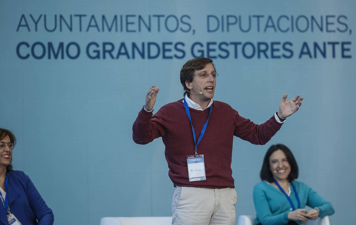 Fotos: Así ha sido la primera jornada de la Intermunicipal del PP en Valencia