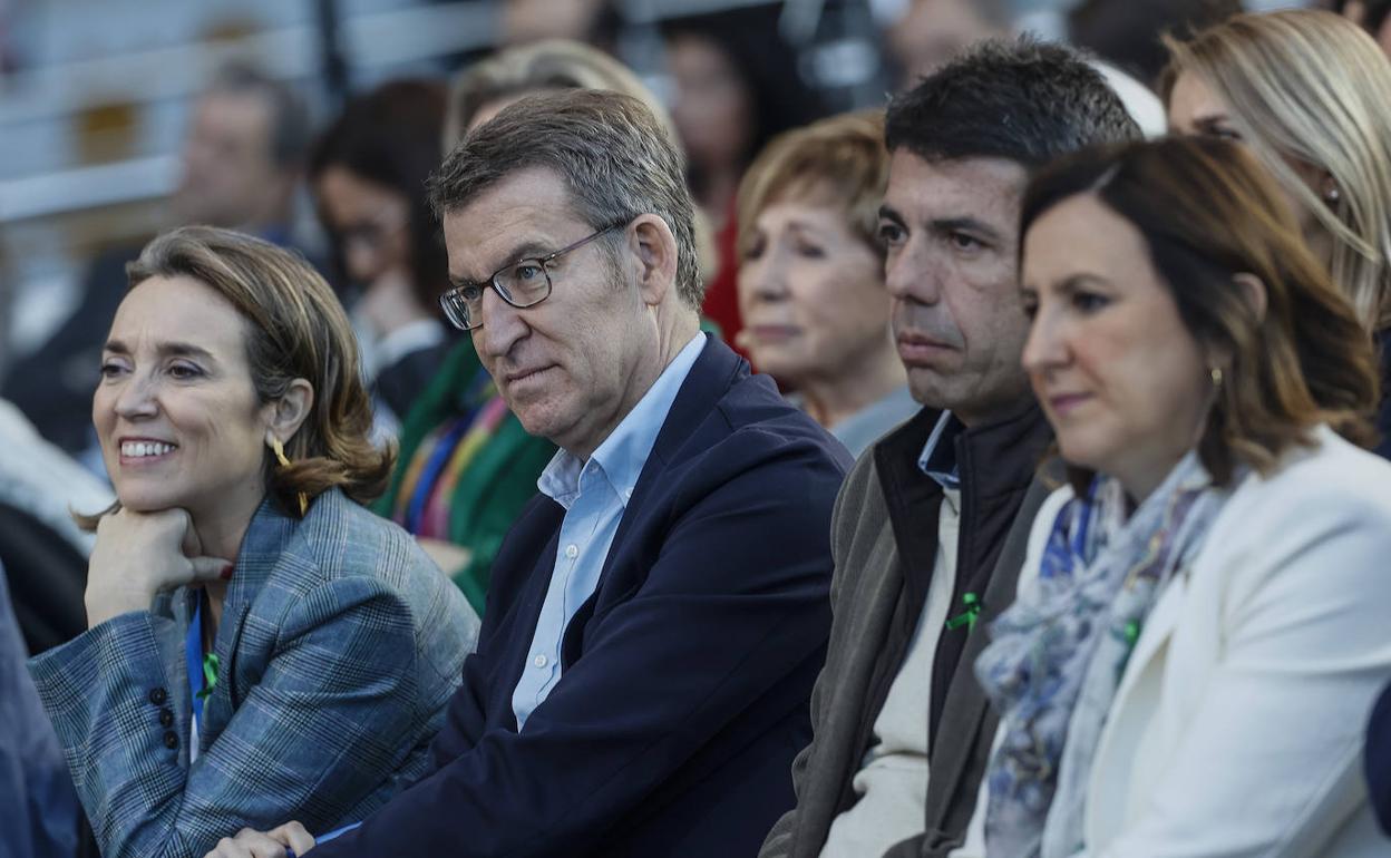 Cuca Gamarra, Alberto Núñez Feijoó y Carlos Mazón en la 26ª Interdepartamental del Partido Popular en Valencia.