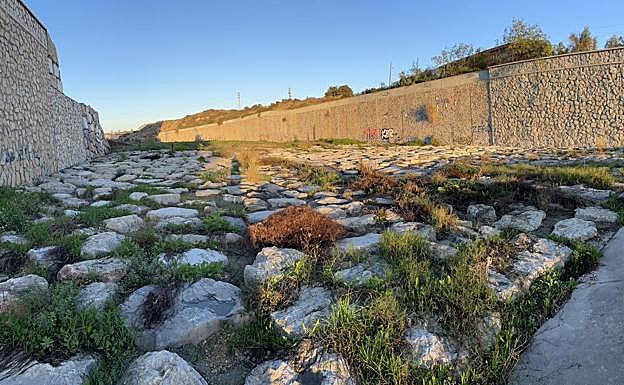 La actuación en el primer tramo del Barranco de las Ovejas ha finalizado.