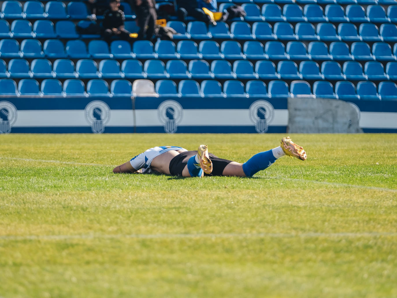 Fotos: El partido del Hércules contra el Prat en imágenes