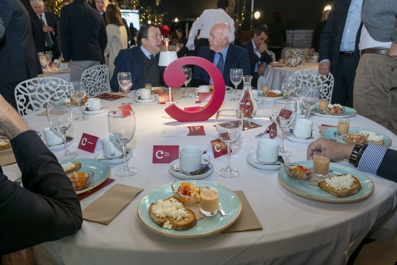 Fotos: El presidente de AC Hoteles, Antonio Catalán, protagoniza una ponencia en la Cámara de Comercio de Alicante